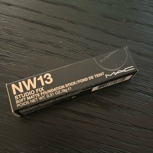 MAC - studio fix soft matte foundation stick - NW13